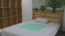 Load and play video in Gallery viewer, Waterproof Washable Bed Pads
